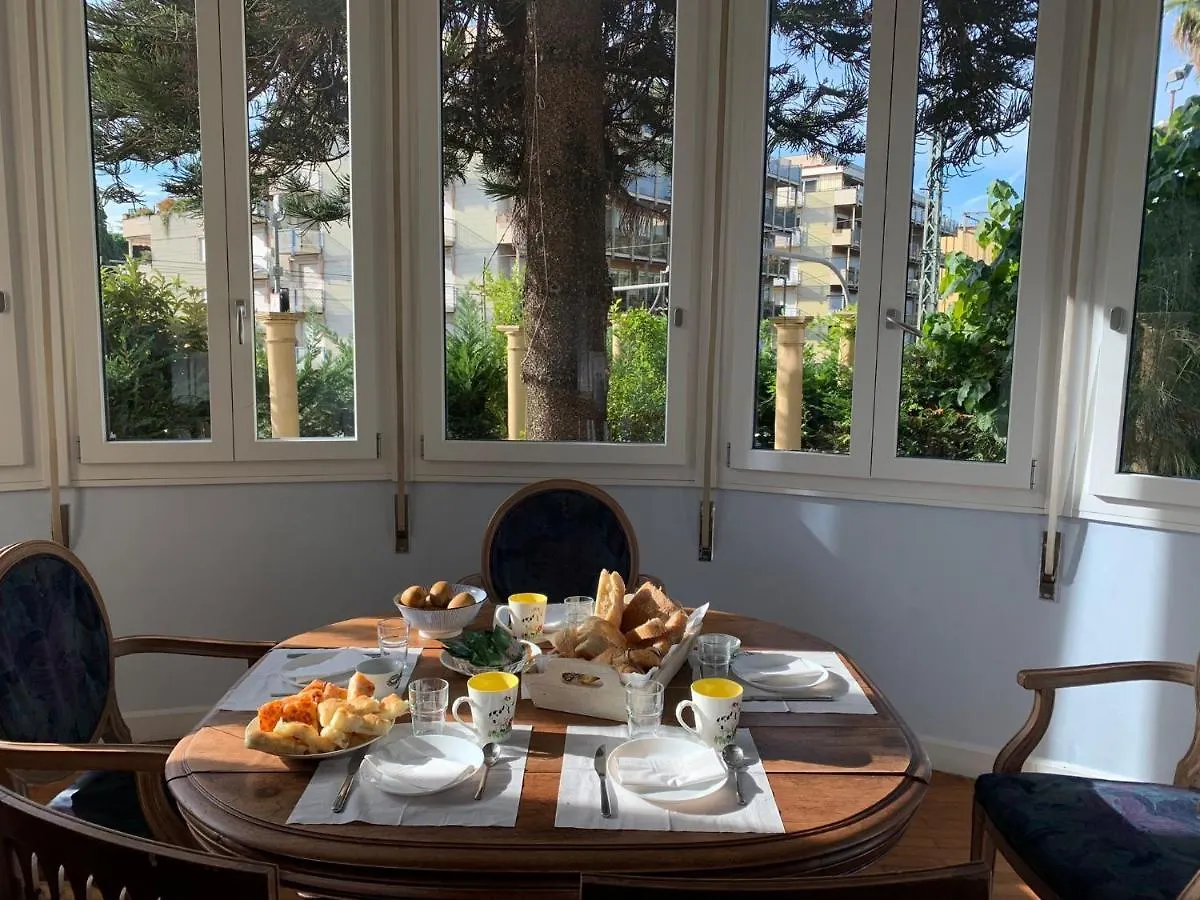 Villa Vale Sanremo 0*,